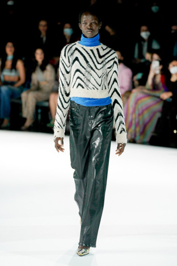 Fotoservizio/FW 22-23/WOMEN/SFILATA/MISSONI/DP2/1