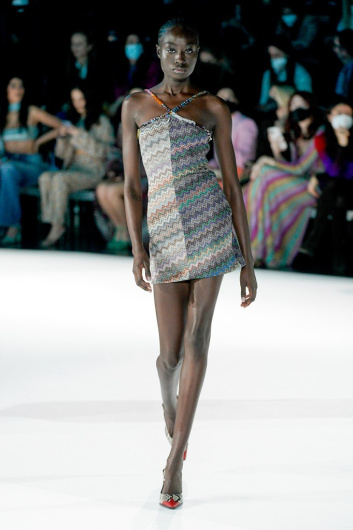 Fotoservizio/FW 22-23/WOMEN/SFILATA/MISSONI/DP2/2