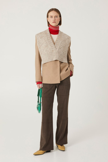 Fotoservizio/FW 22-23/WOMEN/PRESENTAZIONE/BEATRICE .B/DP2/17
