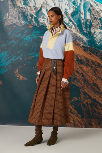 Fotoservizio/FW 22-23/WOMEN/PRESENTAZIONE/BEATRICE .B/DP2/29