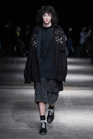 Fotoservizio/FW 22-23/WOMEN/SFILATA/ONITSUKA TIGER/DP2/29