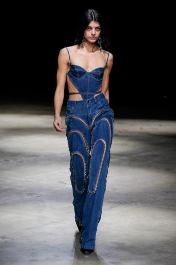 Fotoservizio/FW 22-23/WOMEN/SFILATA/ACT N°1/DP2/3