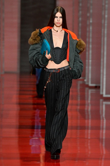 Fotoservizio/FW 22-23/WOMEN/SFILATA/VERSACE/DP2/4