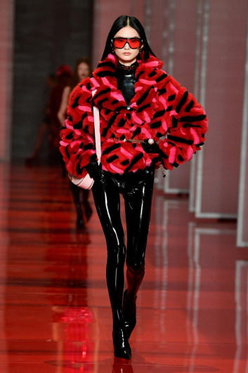 Fotoservizio/FW 22-23/WOMEN/SFILATA/VERSACE/DP2/4