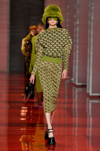 Fotoservizio/FW 22-23/WOMEN/SFILATA/VERSACE/DP2/8