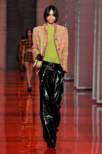 Fotoservizio/FW 22-23/WOMEN/SFILATA/VERSACE/DP2/11