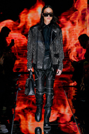 Fotoservizio/FW 22-23/WOMEN/SFILATA/PHILIPP PLEIN/DP2/6