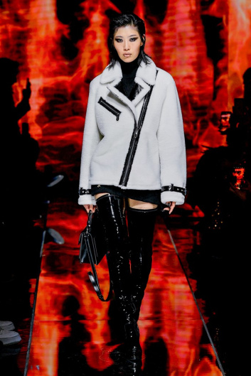 Fotoservizio/FW 22-23/WOMEN/SFILATA/PHILIPP PLEIN/DP2/5