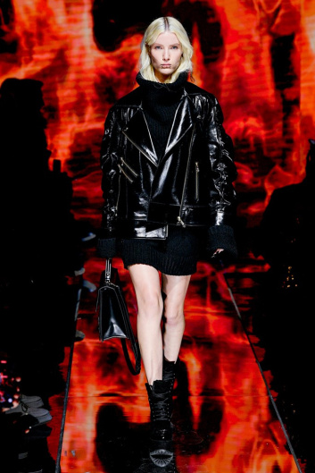 Fotoservizio/FW 22-23/WOMEN/SFILATA/PHILIPP PLEIN/DP2/16