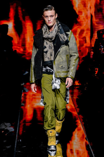 Fotoservizio/FW 22-23/WOMEN/SFILATA/PHILIPP PLEIN/DP2/2