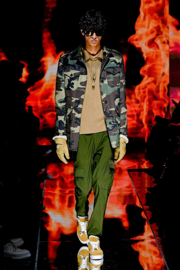 Fotoservizio/FW 22-23/WOMEN/SFILATA/PHILIPP PLEIN/DP2/4