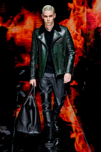 Fotoservizio/FW 22-23/WOMEN/SFILATA/PHILIPP PLEIN/DP2/0