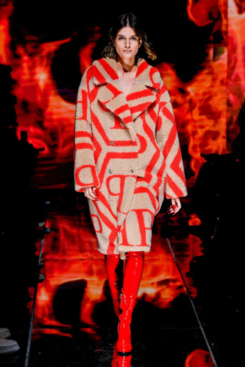 Fotoservizio/FW 22-23/WOMEN/SFILATA/PHILIPP PLEIN/DP2/13