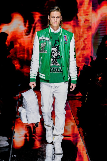 Fotoservizio/FW 22-23/WOMEN/SFILATA/PHILIPP PLEIN/DP2/1