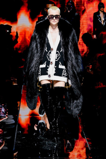 Fotoservizio/FW 22-23/WOMEN/SFILATA/PHILIPP PLEIN/DP2/2
