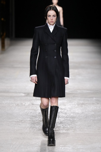 Fotoservizio/FW 22-23/WOMEN/SFILATA/PORTS 1961/DP2/1