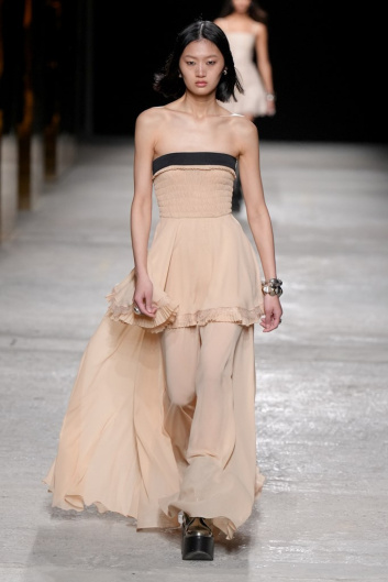 Fotoservizio/FW 22-23/WOMEN/SFILATA/PORTS 1961/DP2/24