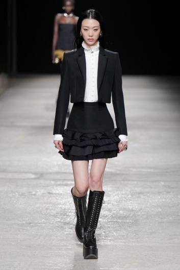 Fotoservizio/FW 22-23/WOMEN/SFILATA/PORTS 1961/DP2/28