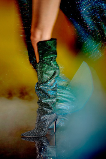 Fotoservizio/FW 22-23/WOMEN/PRESENTAZIONE/GIUSEPPE ZANOTTI/DP2/3