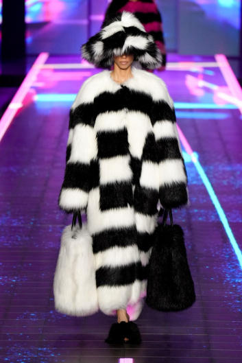 Fotoservizio/FW 22-23/WOMEN/SFILATA/DOLCE & GABBANA/DP2/10
