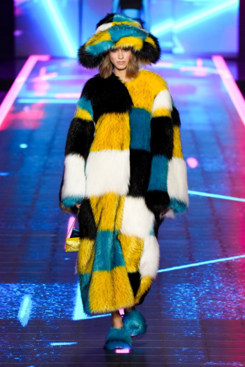 Fotoservizio/FW 22-23/WOMEN/SFILATA/DOLCE & GABBANA/DP2/12