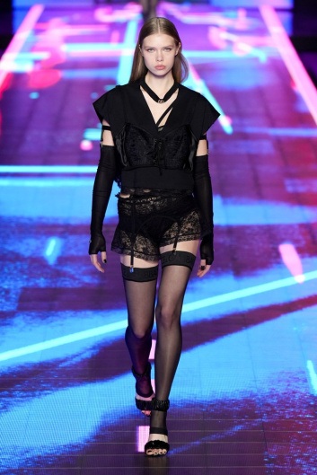 Fotoservizio/FW 22-23/WOMEN/SFILATA/DOLCE & GABBANA/DP2/5