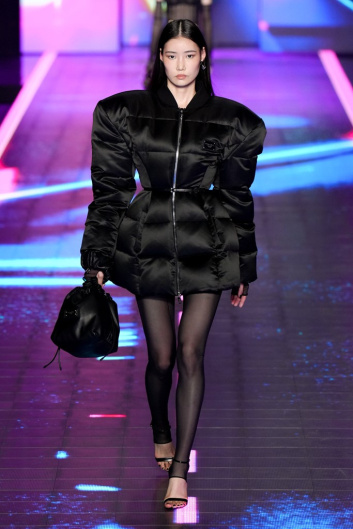 Fotoservizio/FW 22-23/WOMEN/SFILATA/DOLCE & GABBANA/DP2/24