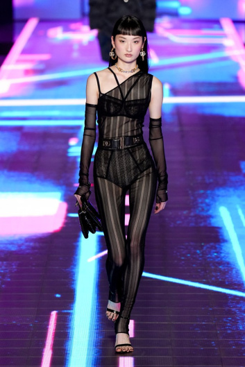 Fotoservizio/FW 22-23/WOMEN/SFILATA/DOLCE & GABBANA/DP2/25