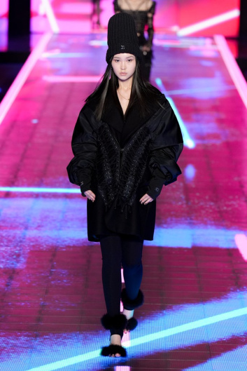 Fotoservizio/FW 22-23/WOMEN/SFILATA/DOLCE & GABBANA/DP2/8