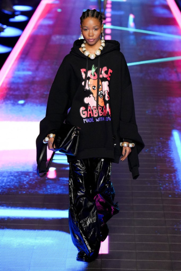 Fotoservizio/FW 22-23/WOMEN/SFILATA/DOLCE & GABBANA/DP2/16