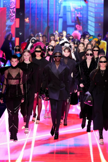 Fotoservizio/FW 22-23/WOMEN/SFILATA/DOLCE & GABBANA/DP2/23