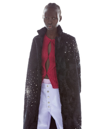 Fotoservizio/FW 22-23/WOMEN/PRESENTAZIONE/DES PHEMMES/DP2/15