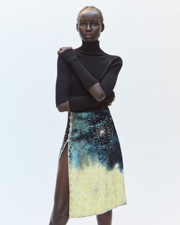 Fotoservizio/FW 22-23/WOMEN/PRESENTAZIONE/DES PHEMMES/DP2/26