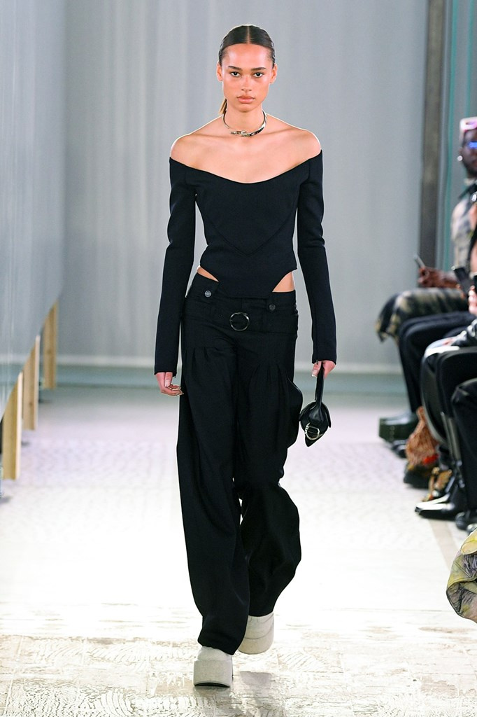 Fotoservizio/FW 22-23/WOMEN/SFILATA/TRUSSARDI/DP2/3