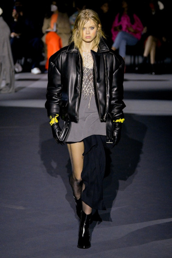 Fotoservizio/FW 22-23/WOMEN/SFILATA/PHILOSOPHY DI LORENZO SERAFINI/DP2/4