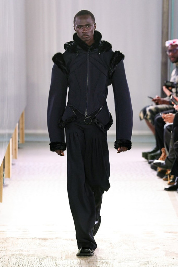 Fotoservizio/FW 22-23/WOMEN/SFILATA/TRUSSARDI/DP2/17