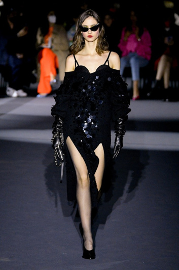 Fotoservizio/FW 22-23/WOMEN/SFILATA/PHILOSOPHY DI LORENZO SERAFINI/DP2/13