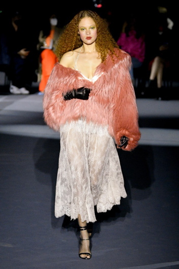 Fotoservizio/FW 22-23/WOMEN/SFILATA/PHILOSOPHY DI LORENZO SERAFINI/DP2/0