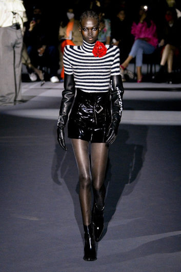 Fotoservizio/FW 22-23/WOMEN/SFILATA/PHILOSOPHY DI LORENZO SERAFINI/DP2/6