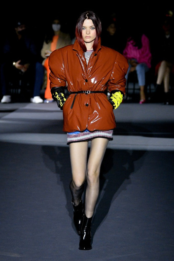 Fotoservizio/FW 22-23/WOMEN/SFILATA/PHILOSOPHY DI LORENZO SERAFINI/DP2/11