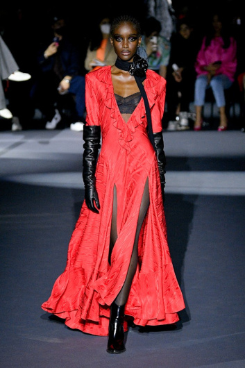 Fotoservizio/FW 22-23/WOMEN/SFILATA/PHILOSOPHY DI LORENZO SERAFINI/DP2/20