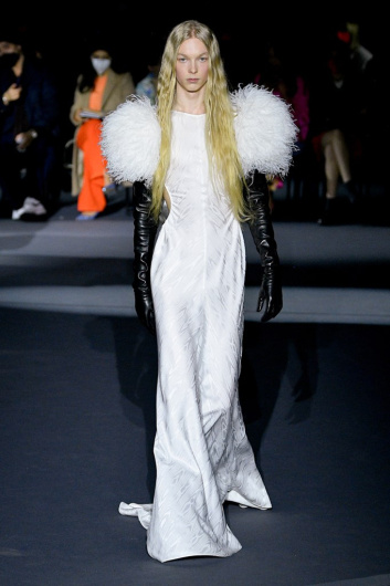Fotoservizio/FW 22-23/WOMEN/SFILATA/PHILOSOPHY DI LORENZO SERAFINI/DP2/1