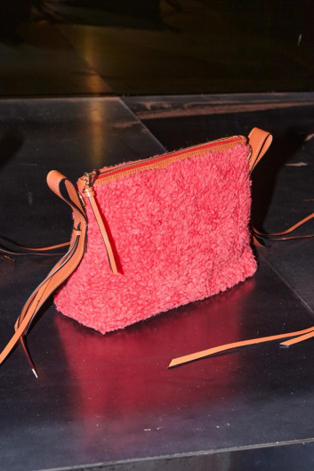 Fotoservizio/FW 22-23/WOMEN/PRESENTAZIONE/RADICA STUDIO/DP2/19