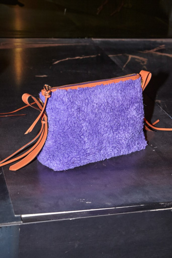 Fotoservizio/FW 22-23/WOMEN/PRESENTAZIONE/RADICA STUDIO/DP2/20