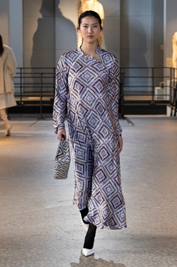 Fotoservizio/FW 22-23/WOMEN/SFILATA/LAURA BIAGIOTTI/DP2/1