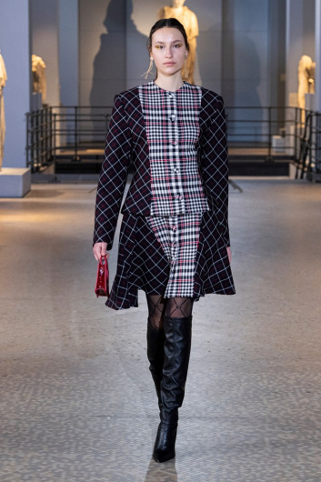 Fotoservizio/FW 22-23/WOMEN/SFILATA/LAURA BIAGIOTTI/DP2/11