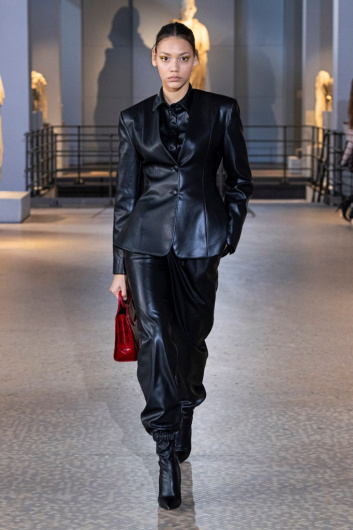 Fotoservizio/FW 22-23/WOMEN/SFILATA/LAURA BIAGIOTTI/DP2/12