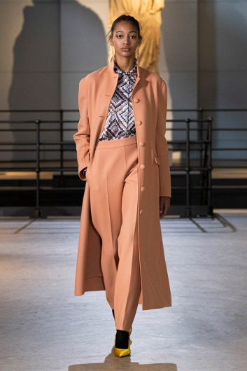 Fotoservizio/FW 22-23/WOMEN/SFILATA/LAURA BIAGIOTTI/DP2/5