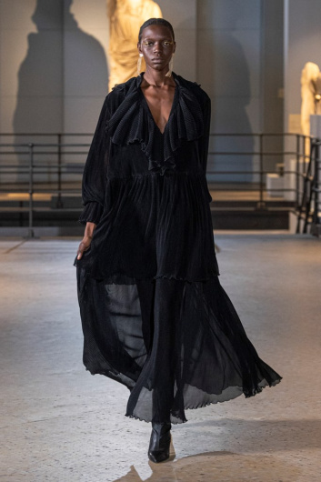 Fotoservizio/FW 22-23/WOMEN/SFILATA/LAURA BIAGIOTTI/DP2/21
