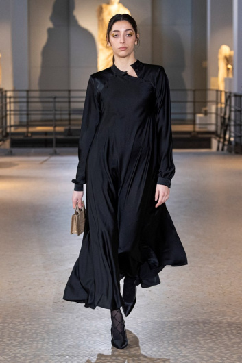 Fotoservizio/FW 22-23/WOMEN/SFILATA/LAURA BIAGIOTTI/DP2/23